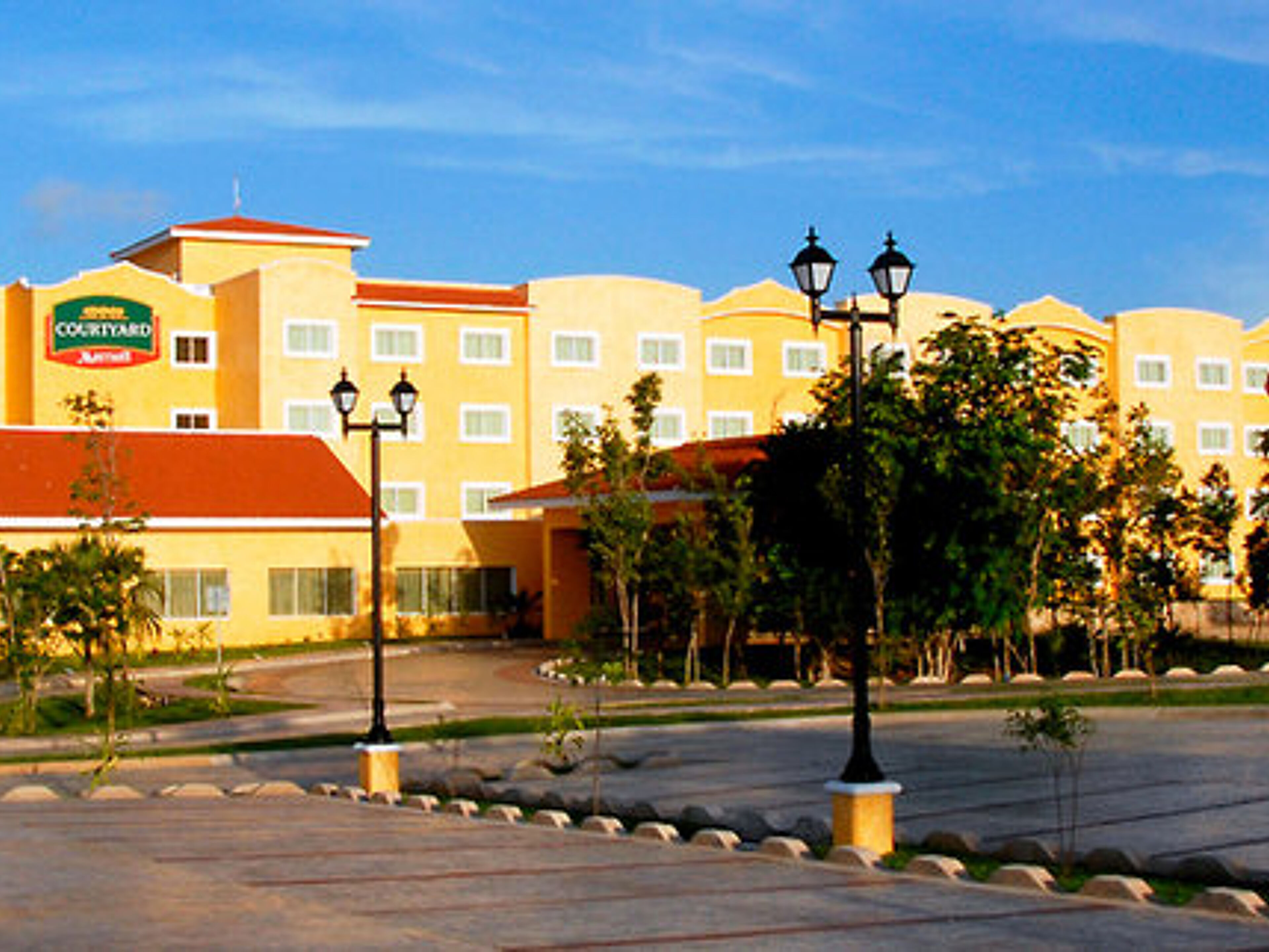 Courtyard Cancun
