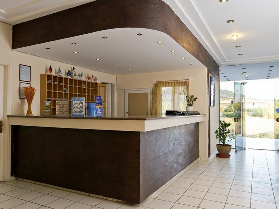 Bayside Hotel Katsaras