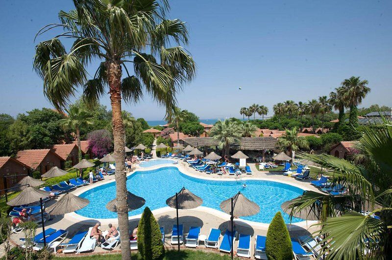 hotel-can-garden-beach