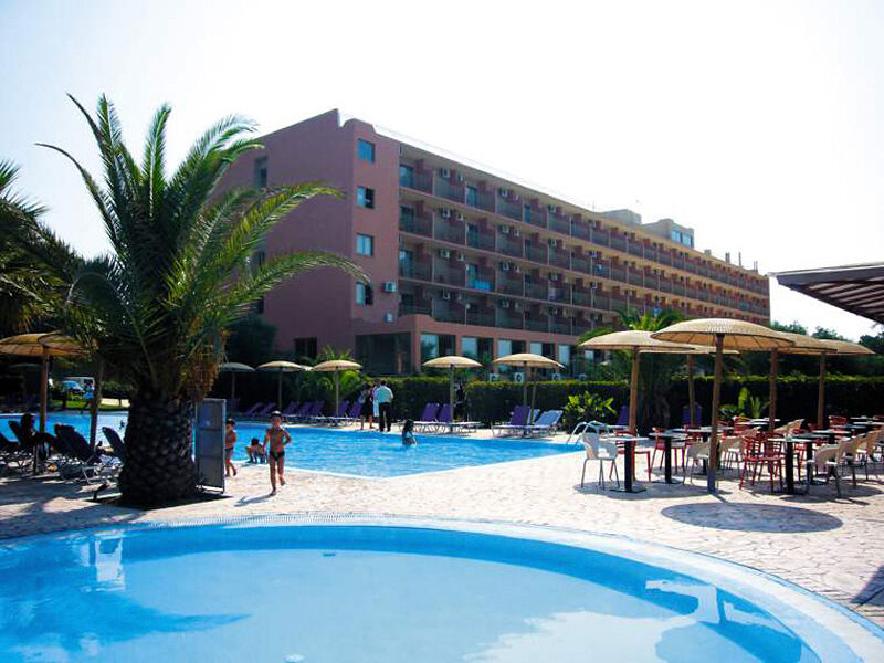 ninos-grand-beach-hotel-resort