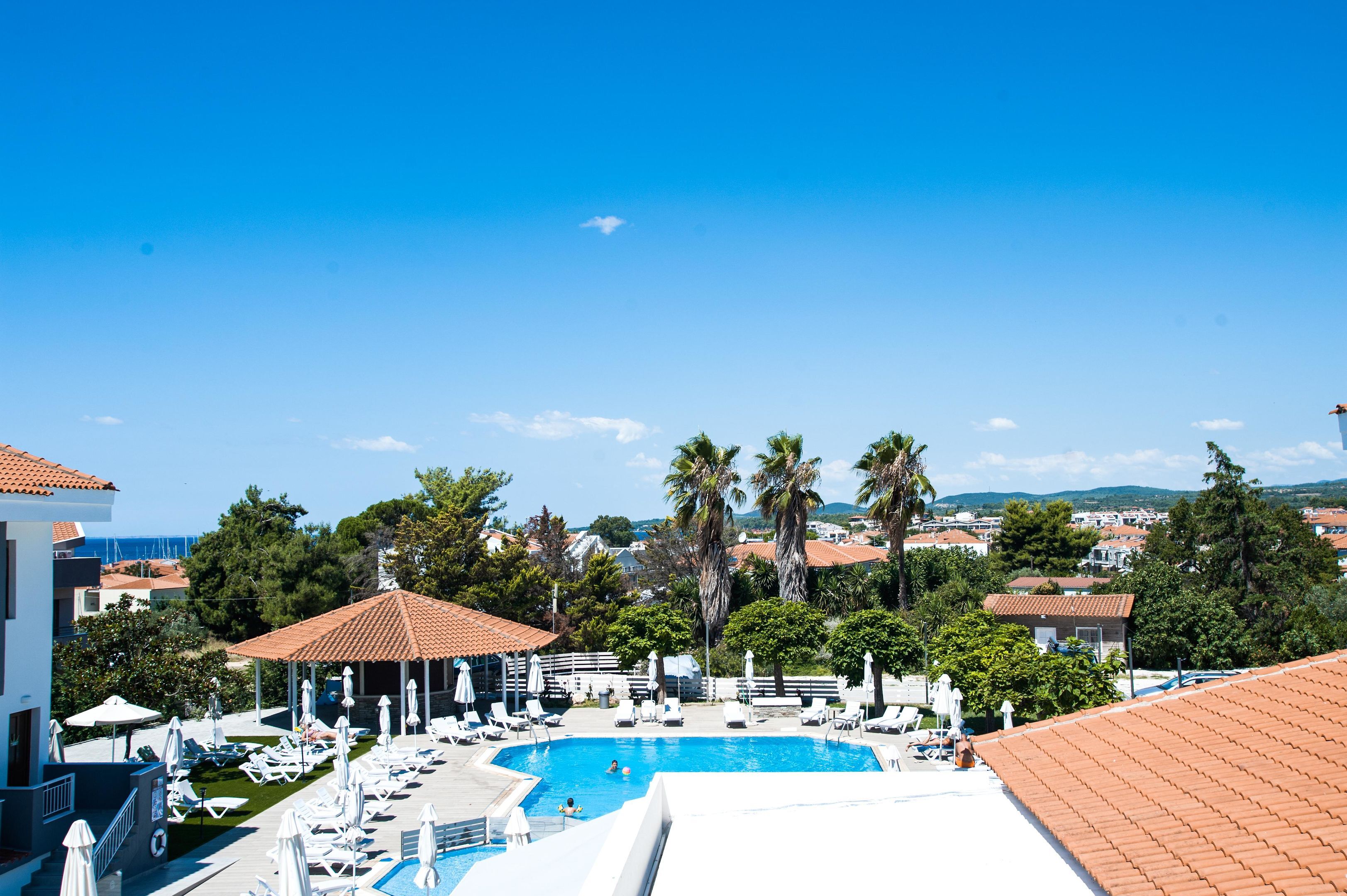 acrotel-lily-ann-village