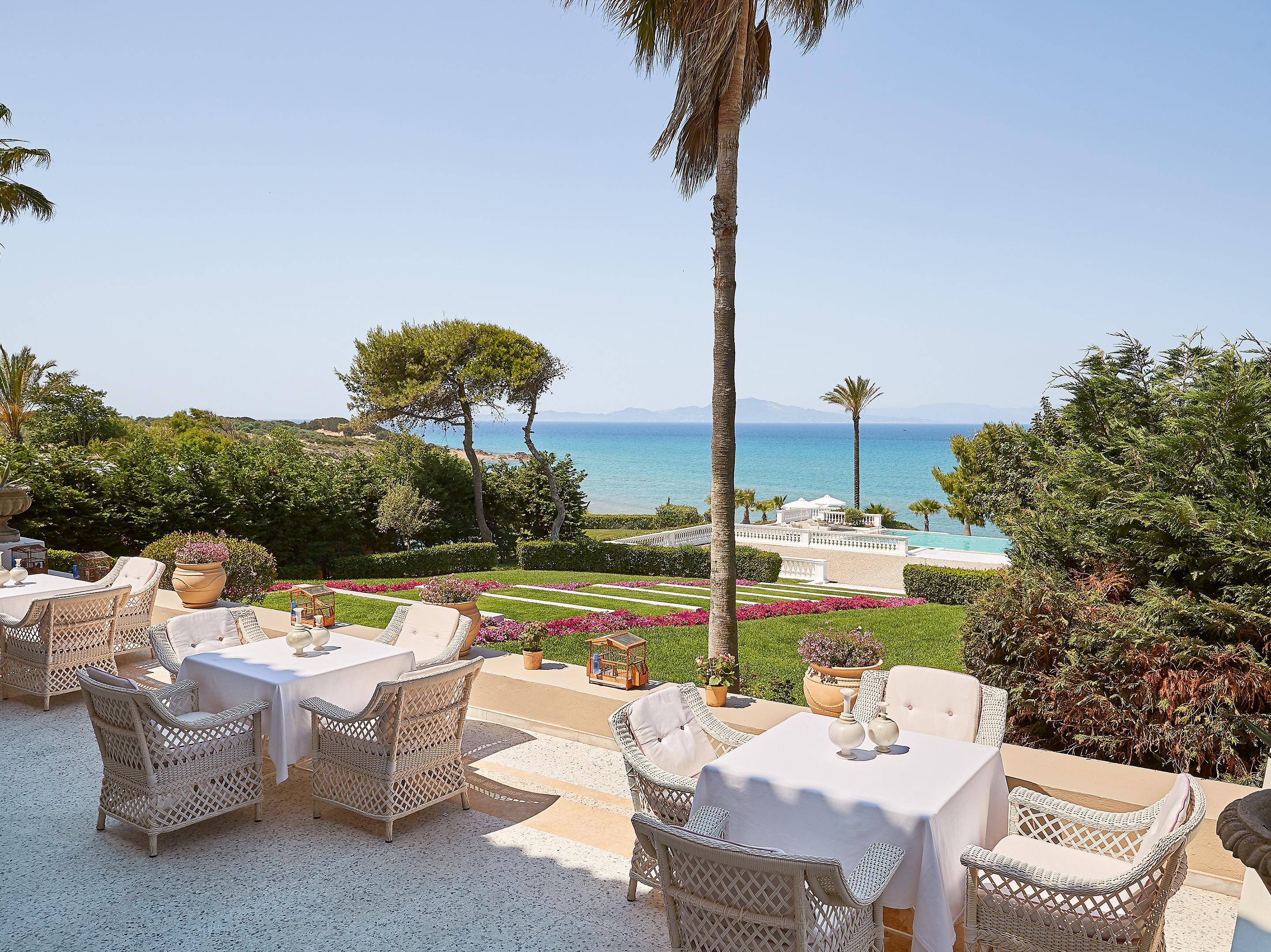 mandola-rosa-at-riviera-olympia-a-grecotel-resort-to-live