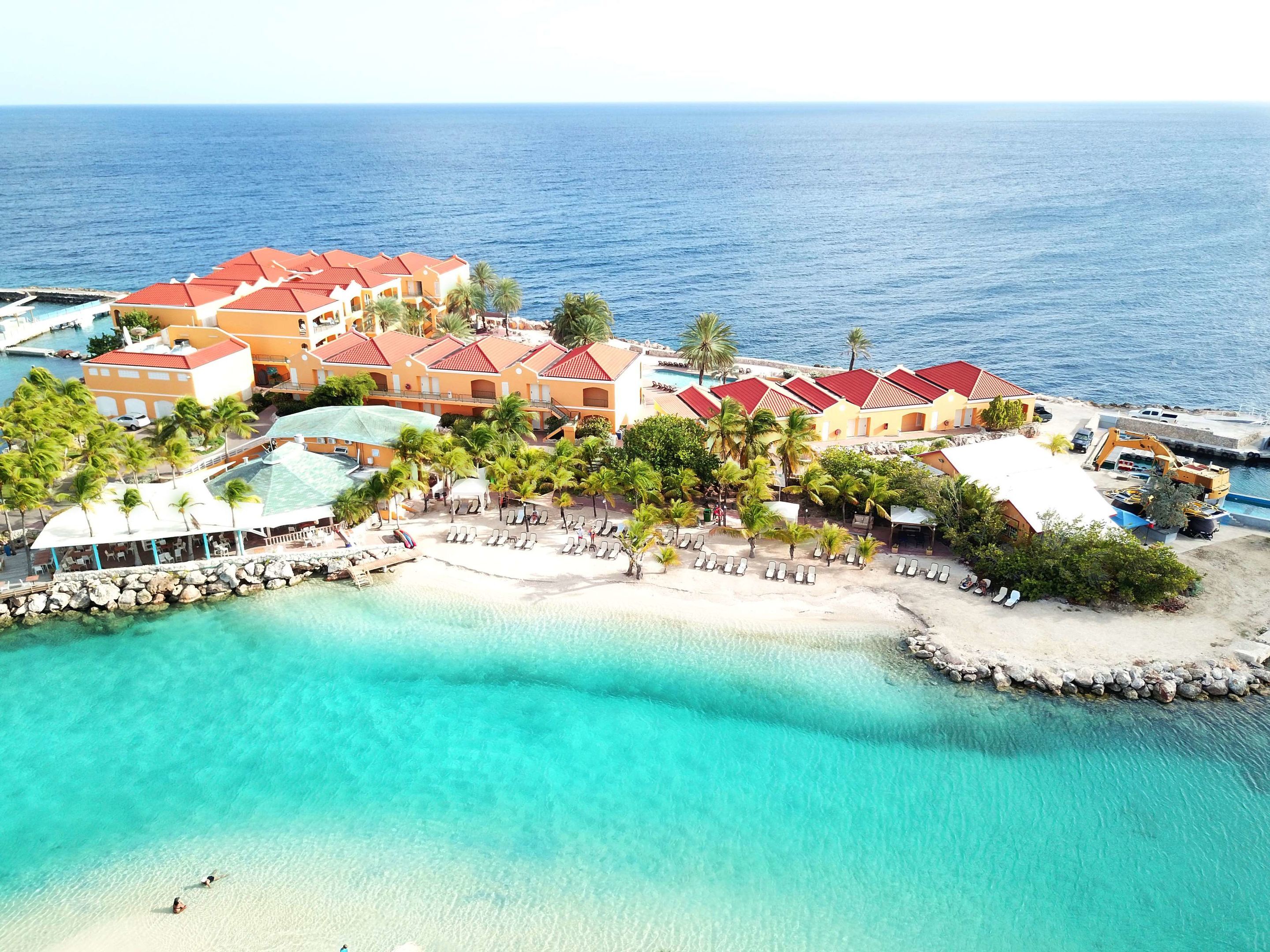 royal-sea-aquarium-resort