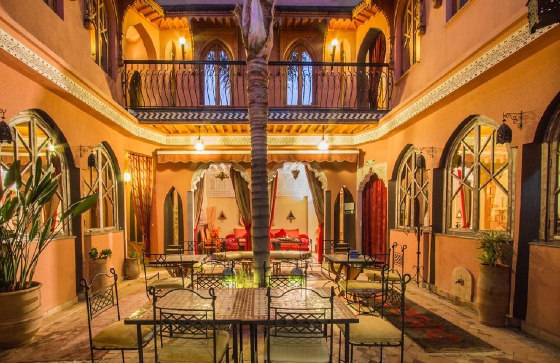 Riad XO Amira Victoria