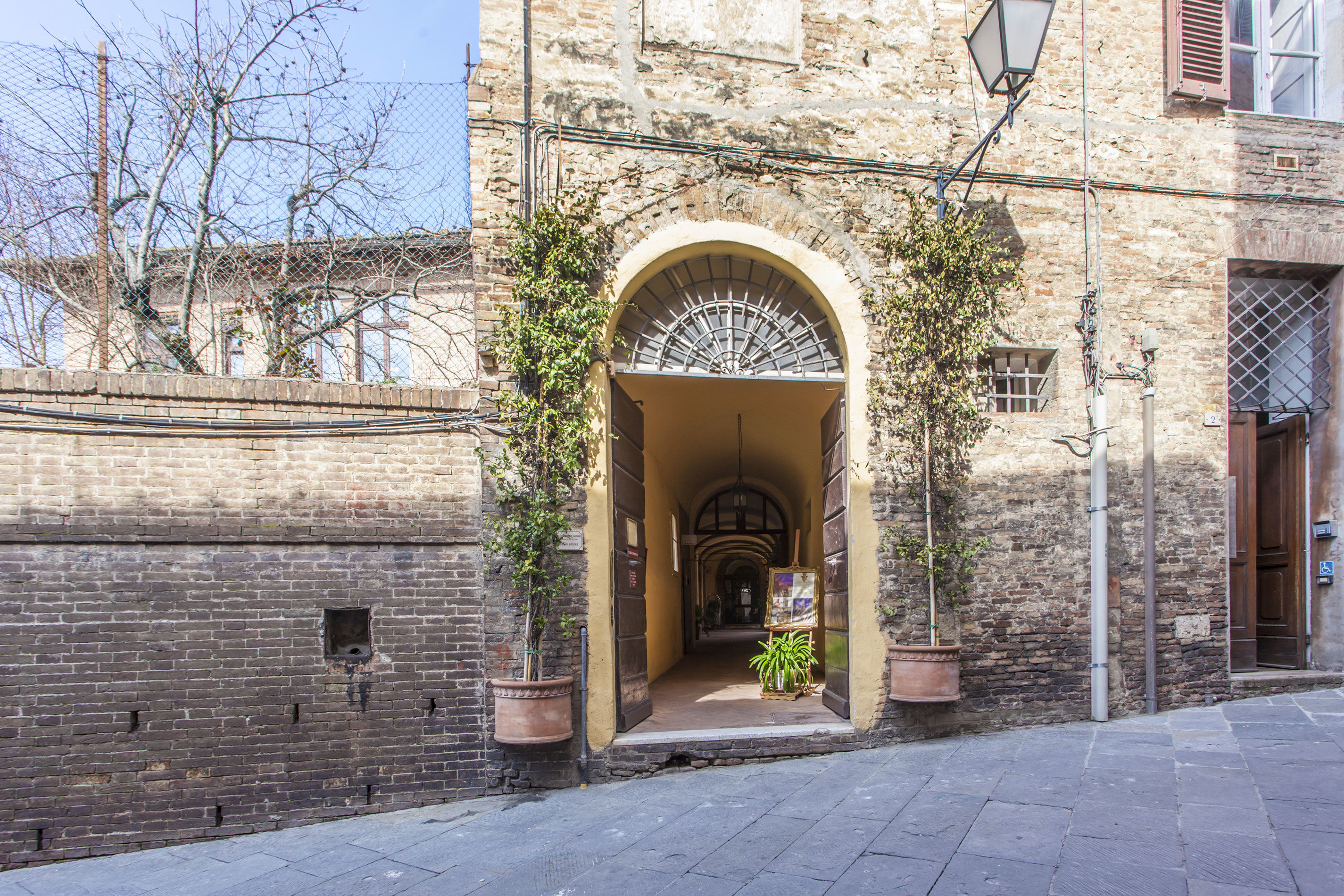 Il Chiostro Del Carmine