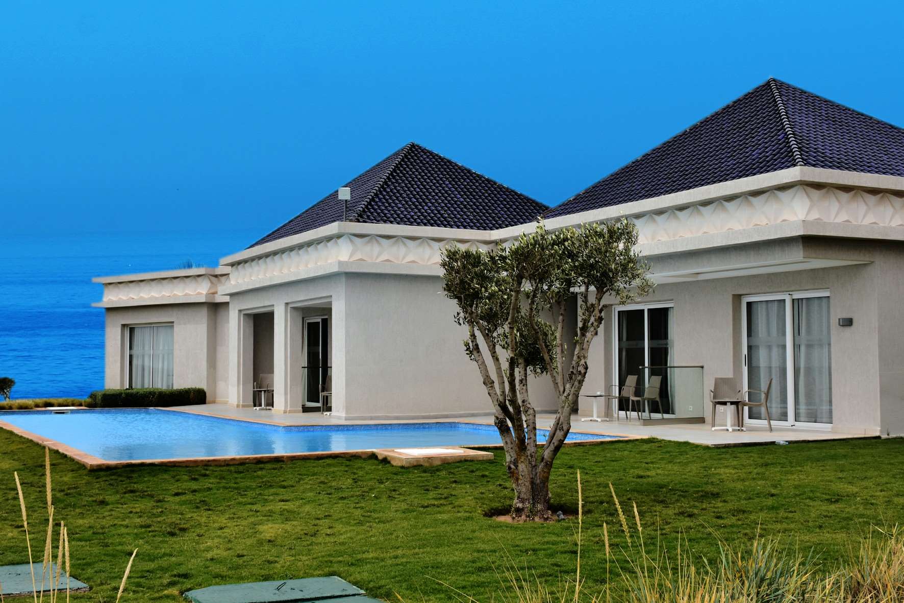pickalbatros-white-beach-resort