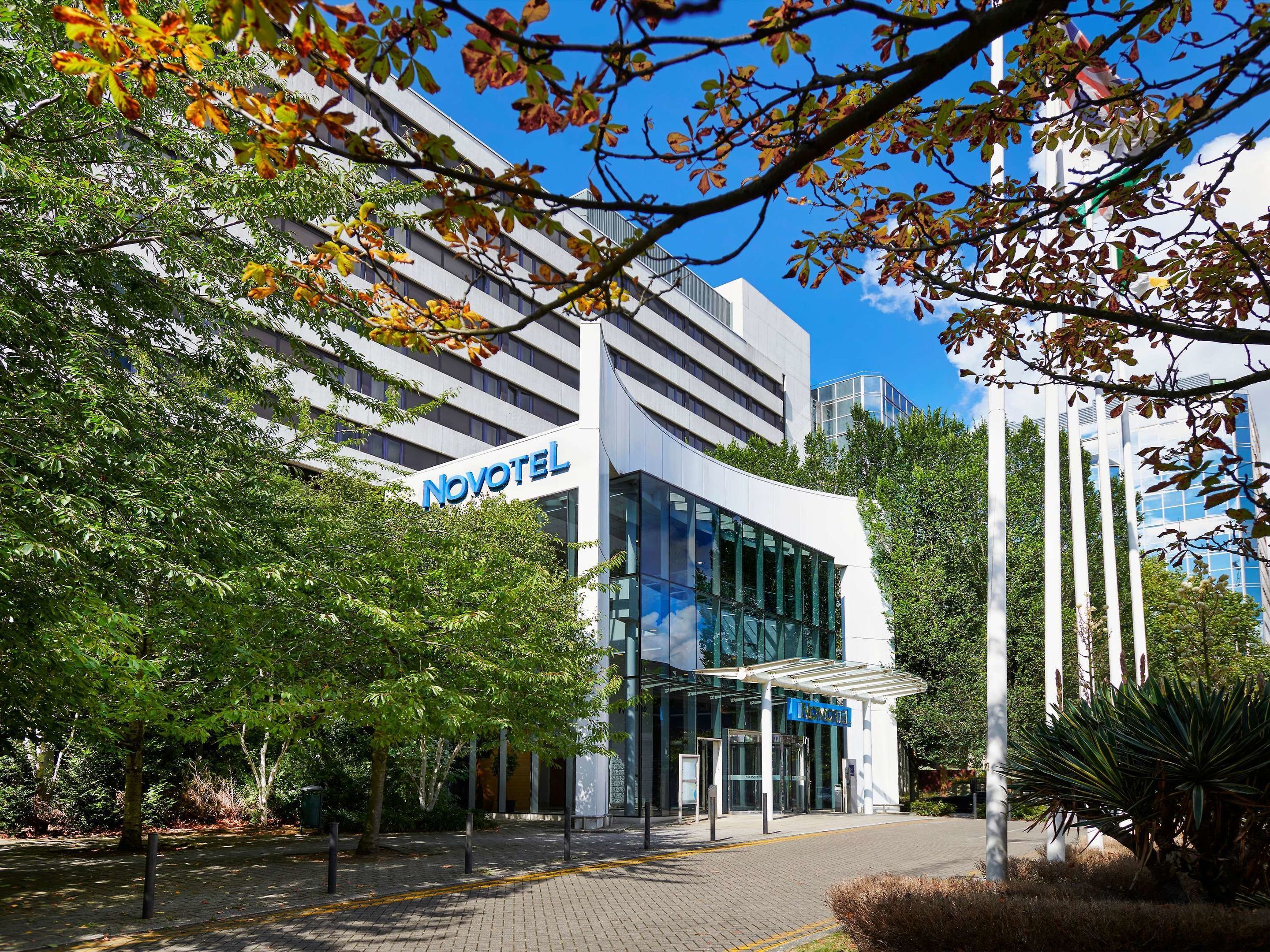 Novotel London West