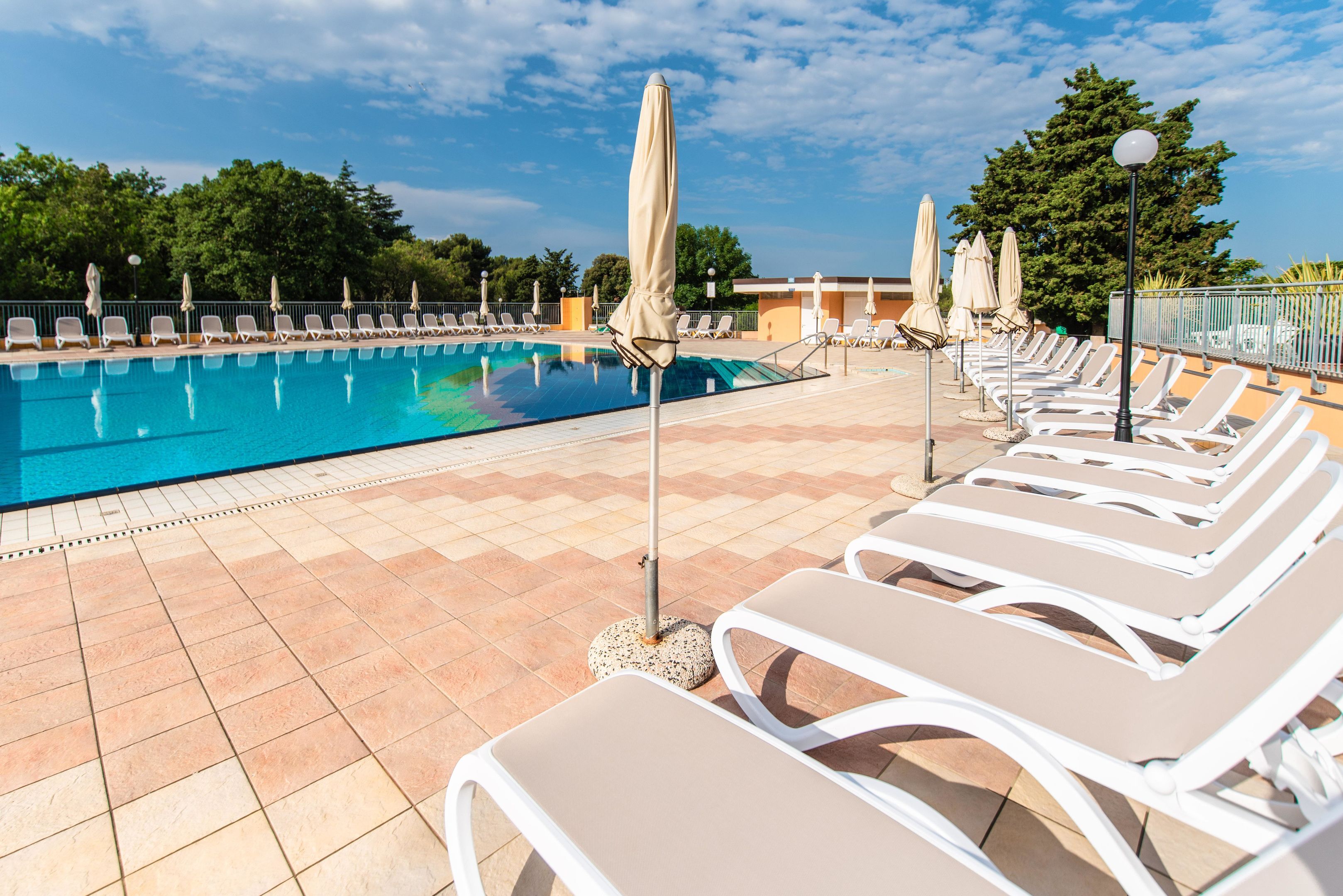 Arena Hotel Holiday impressie