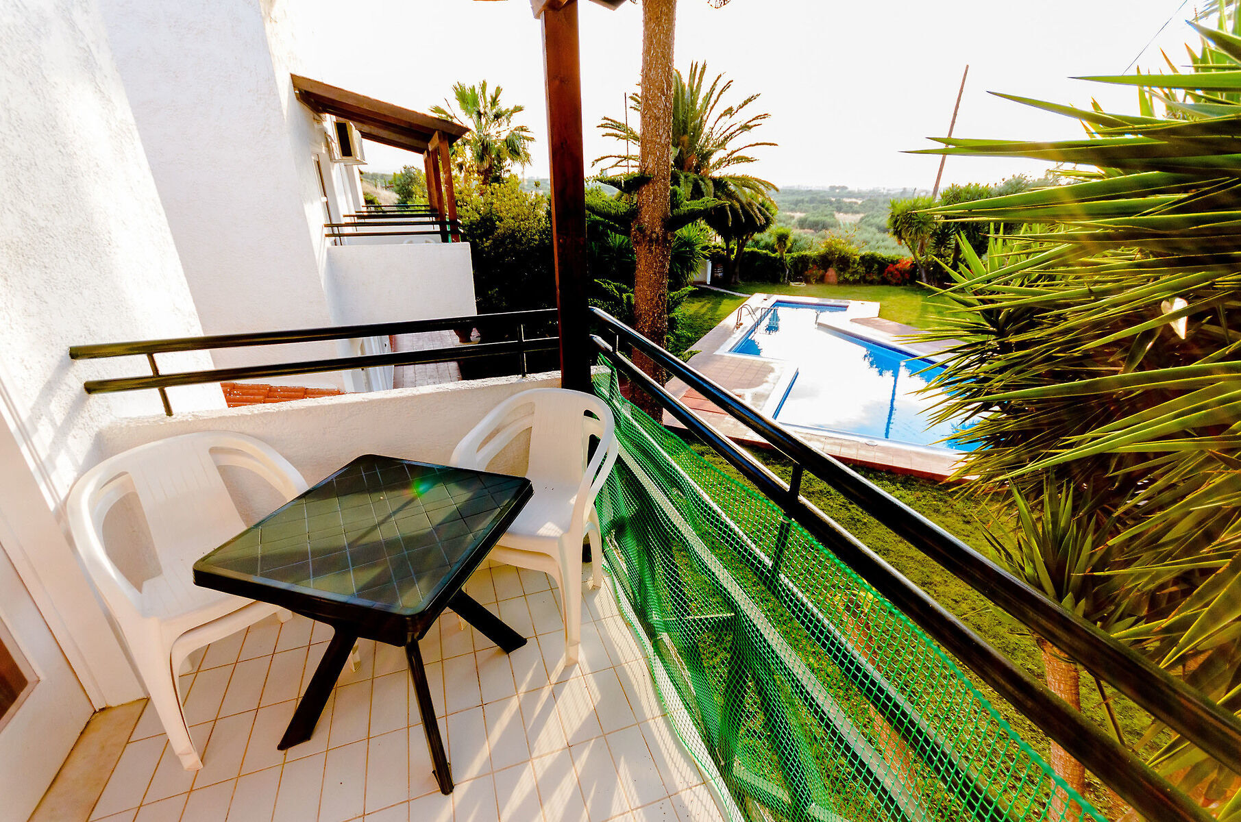 Classic Appartementen, Analipsi