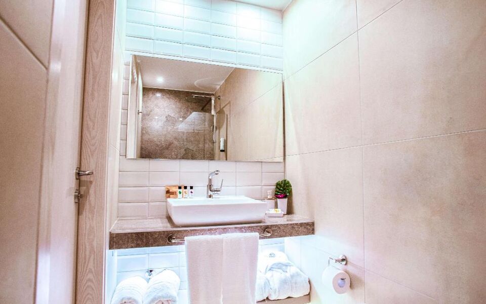 Acrotel Lily Ann Village