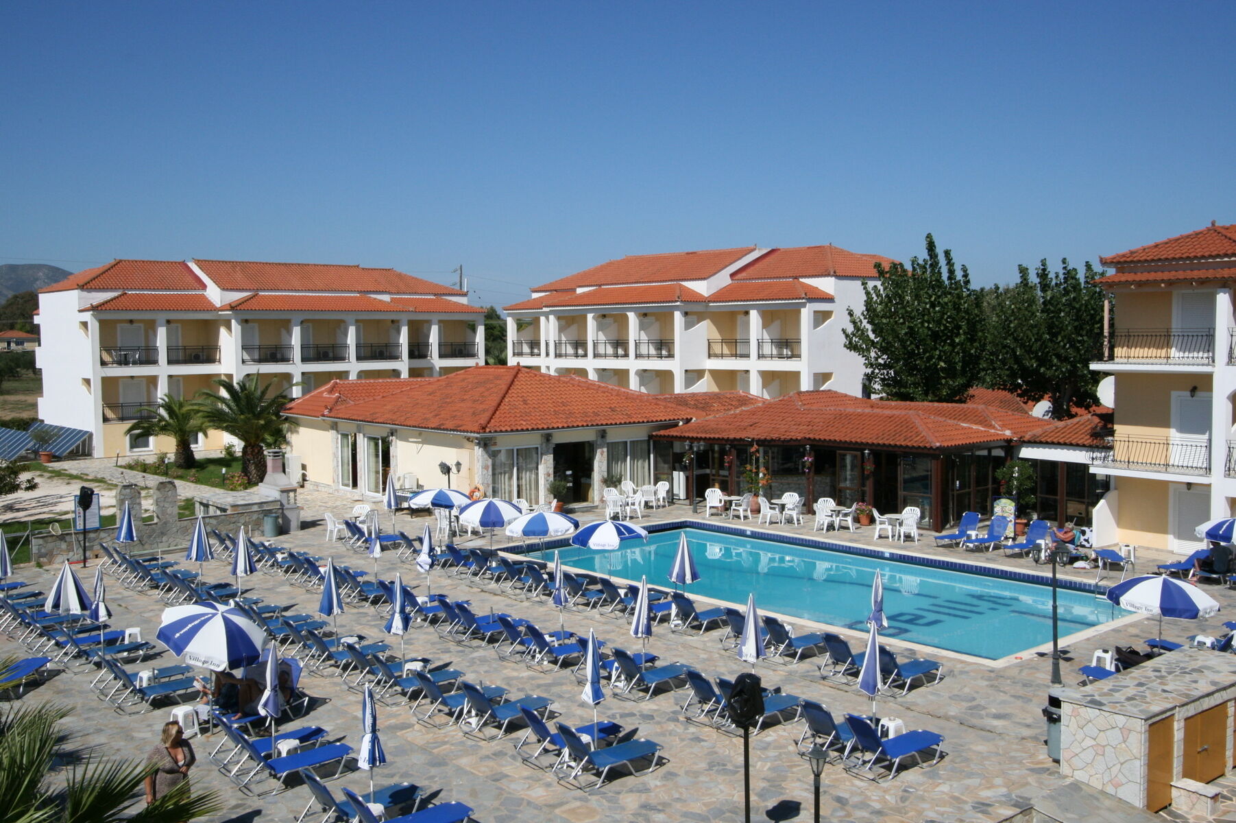 Village Inn Studios & Family Appartementen