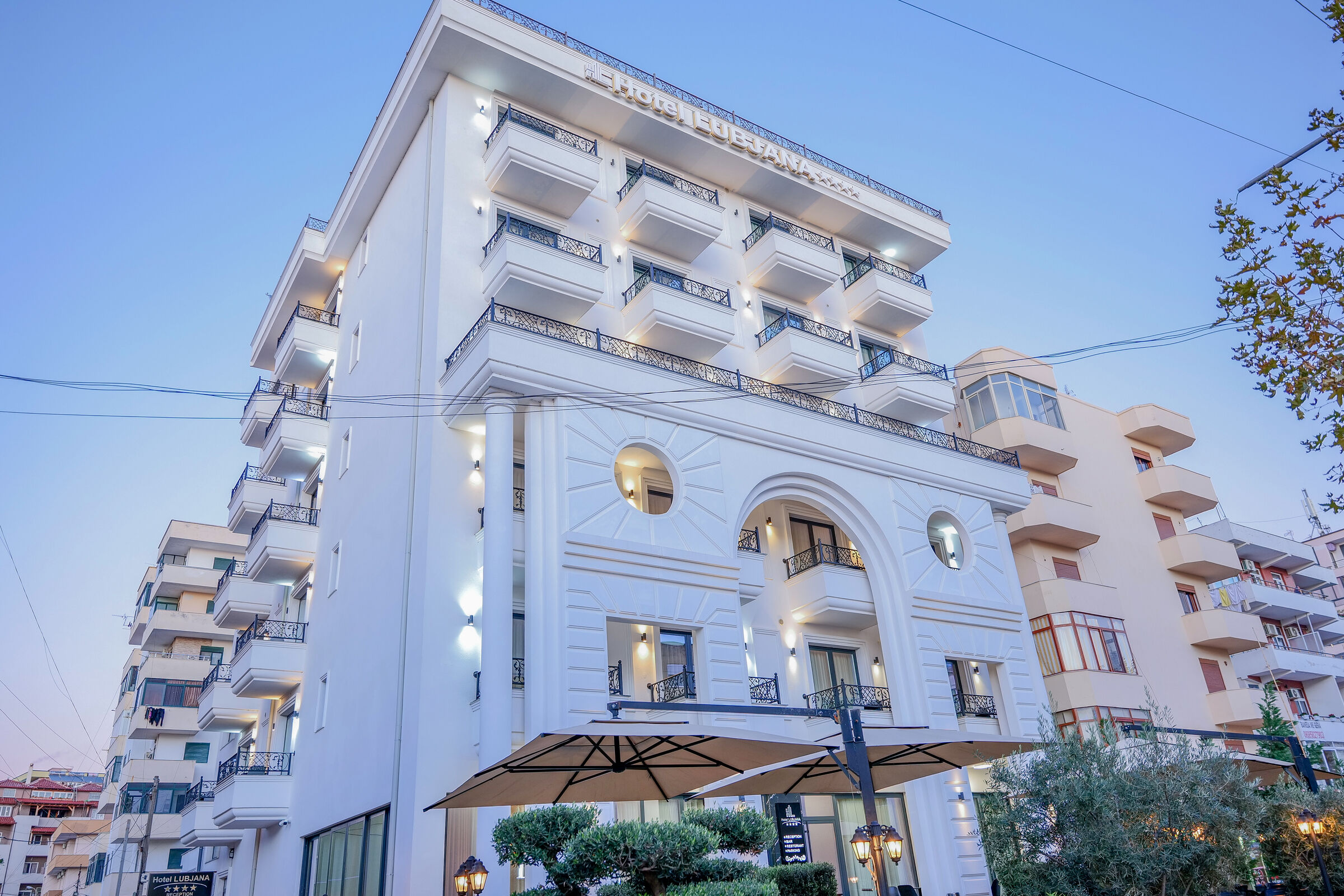 Lubjana Hotel, Golem