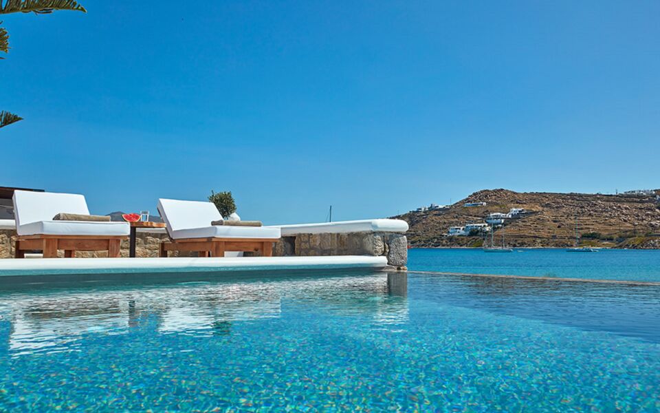 Mykonos Waves Beach House & Suites