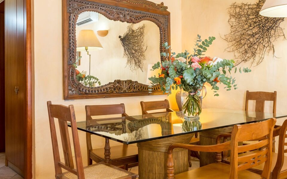 Villa Luna Bay Home Retreat
