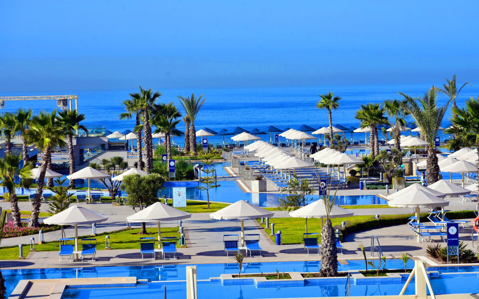 Pickalbatros White Beach Resort