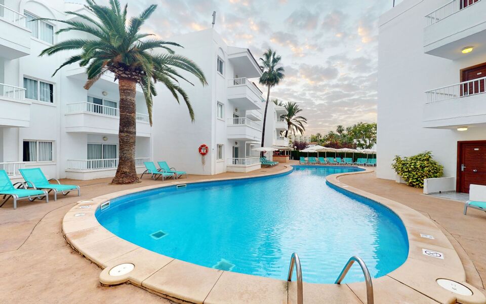 Apts. Palm Garden