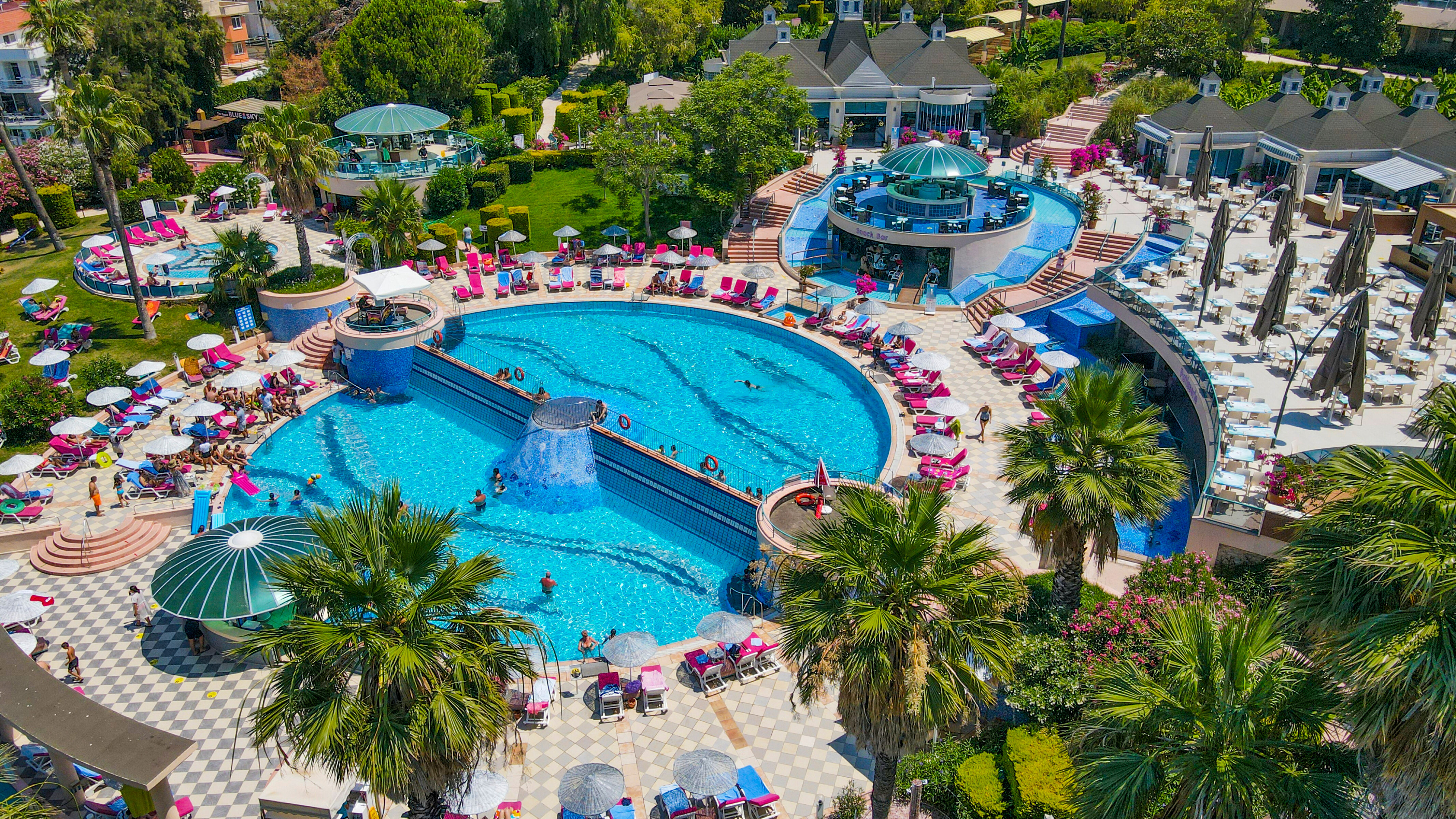 The Grand Blue Sky International, Kusadasi