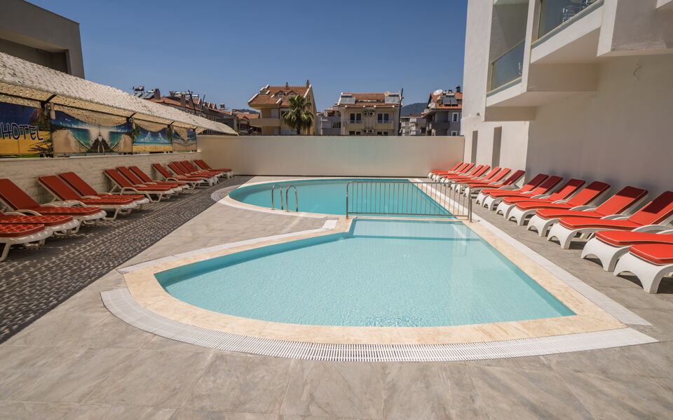 Point Beach Hotel