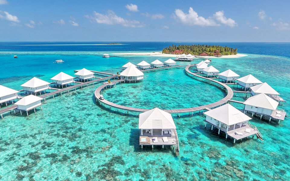 Diamonds Thudufushi Beach & Water Villas
