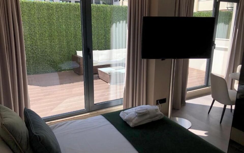 Omid Saldanha Hotel