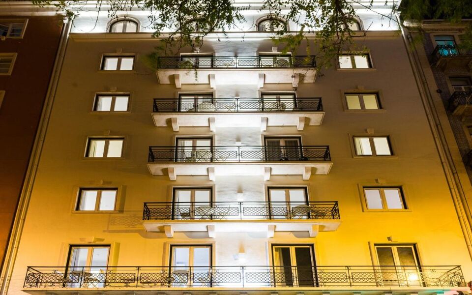LX51 Studios & Suites by APT IIN