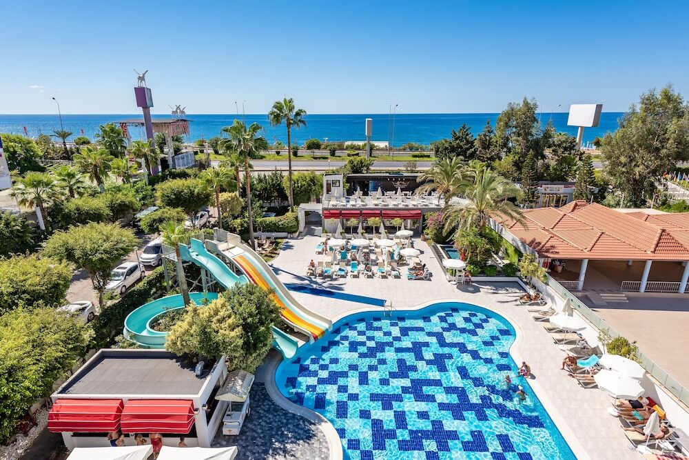 impressie White City Beach Hotel