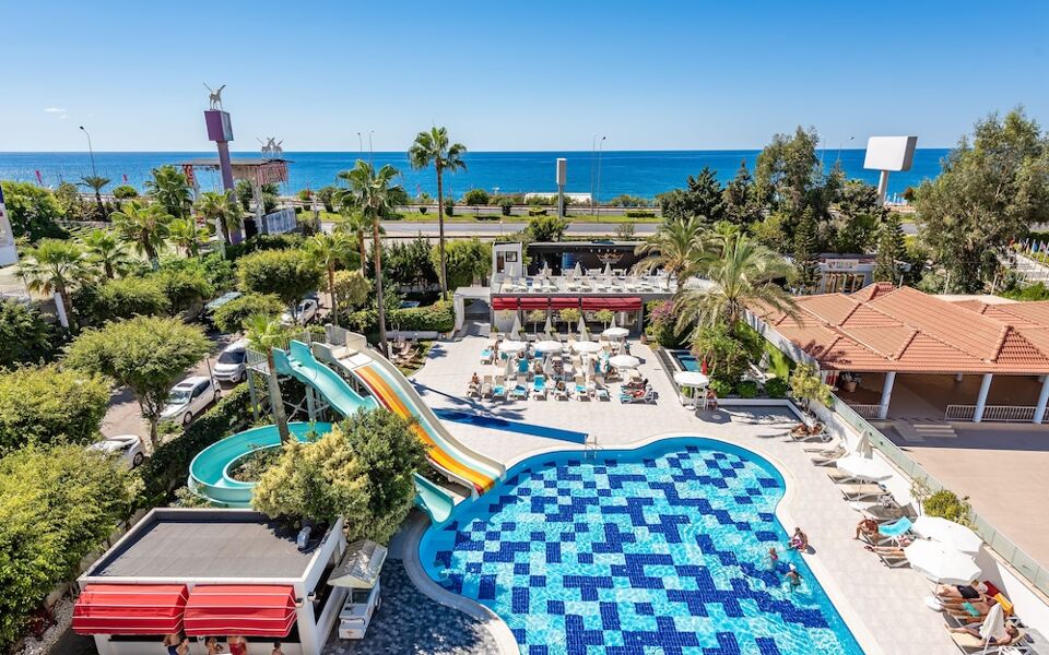 White City Beach Hotel