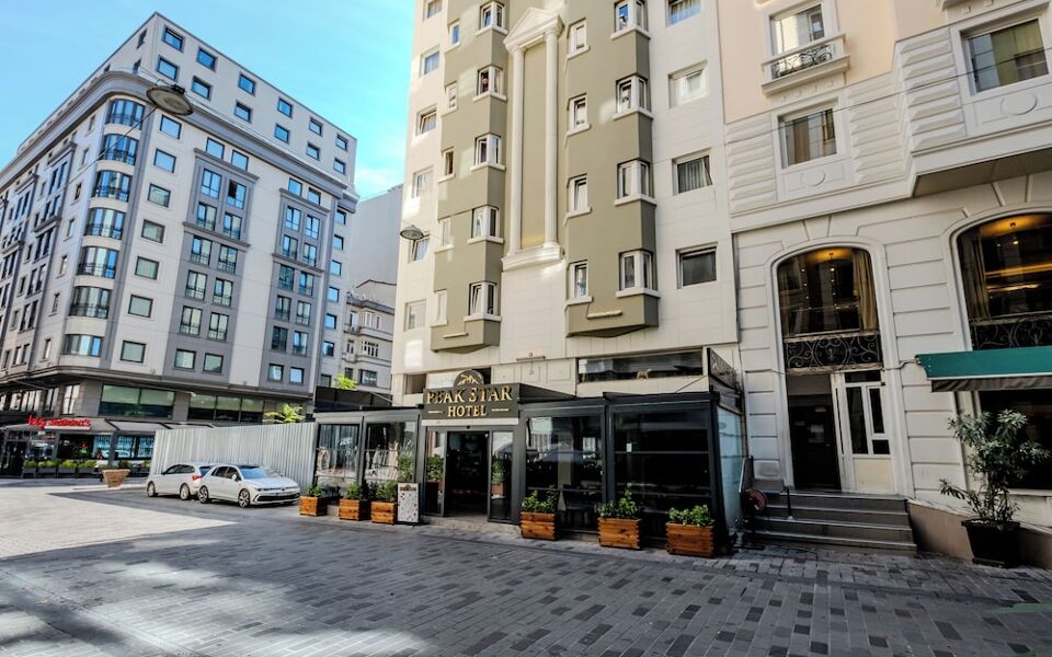 Peak Star Hotel