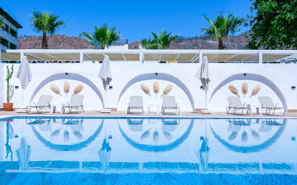 Casa Blanca Beach Hotel