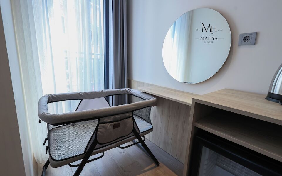 Mahya Hotel