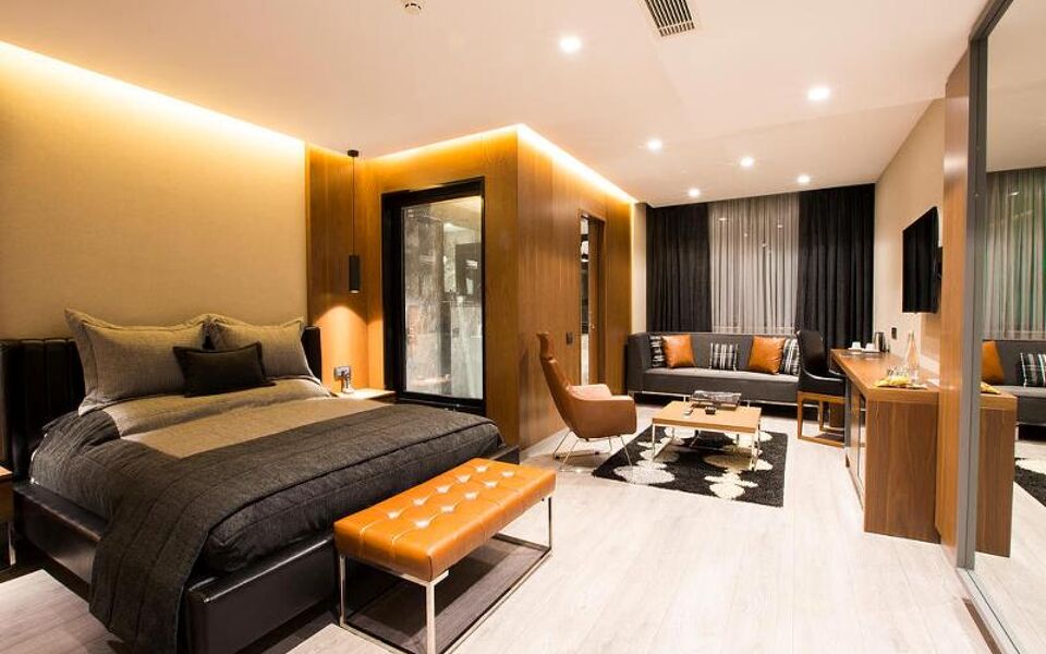 Zeniva Hotel