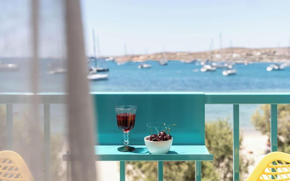 Play Paros
