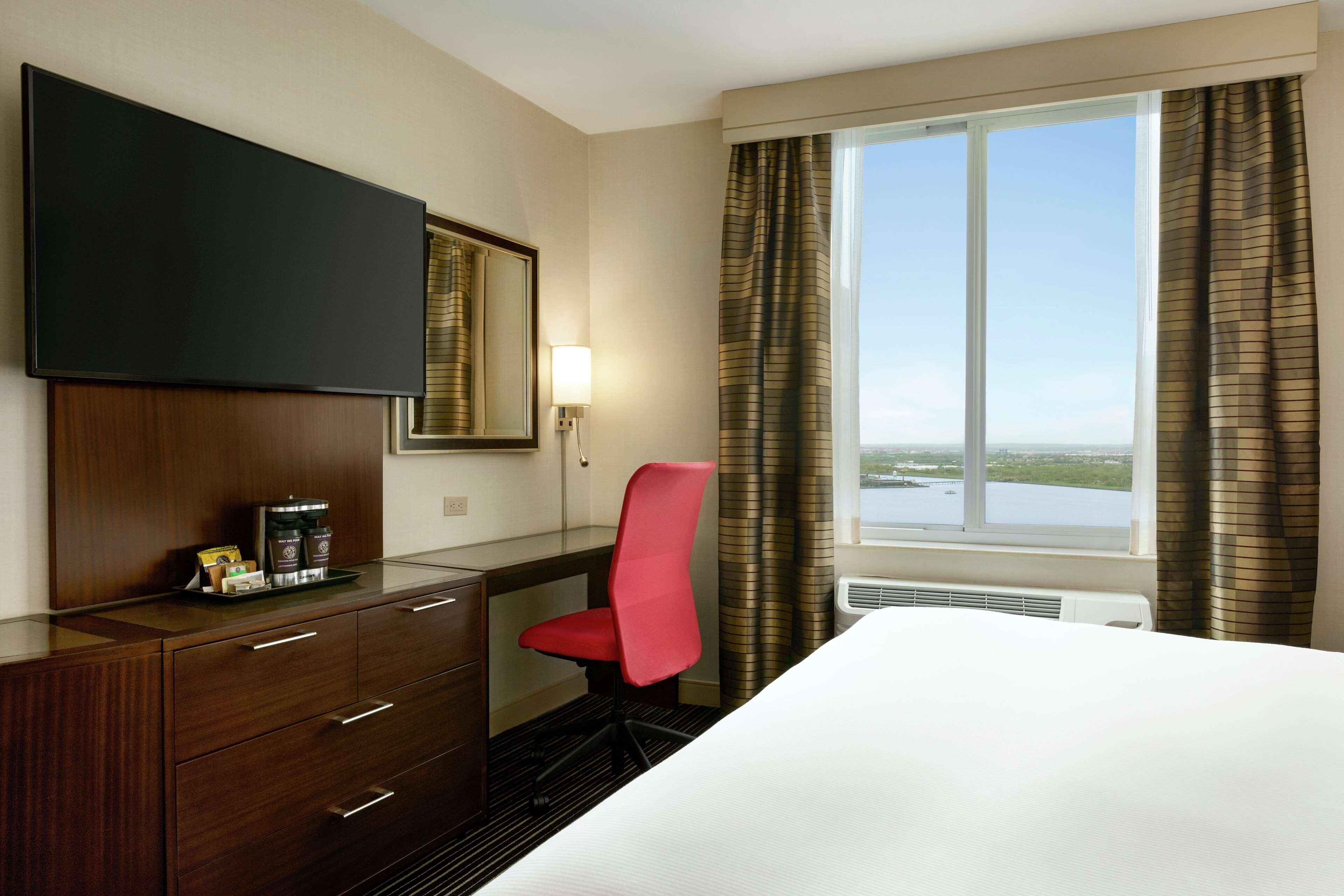 DoubleTree by Hilton New York Downtown