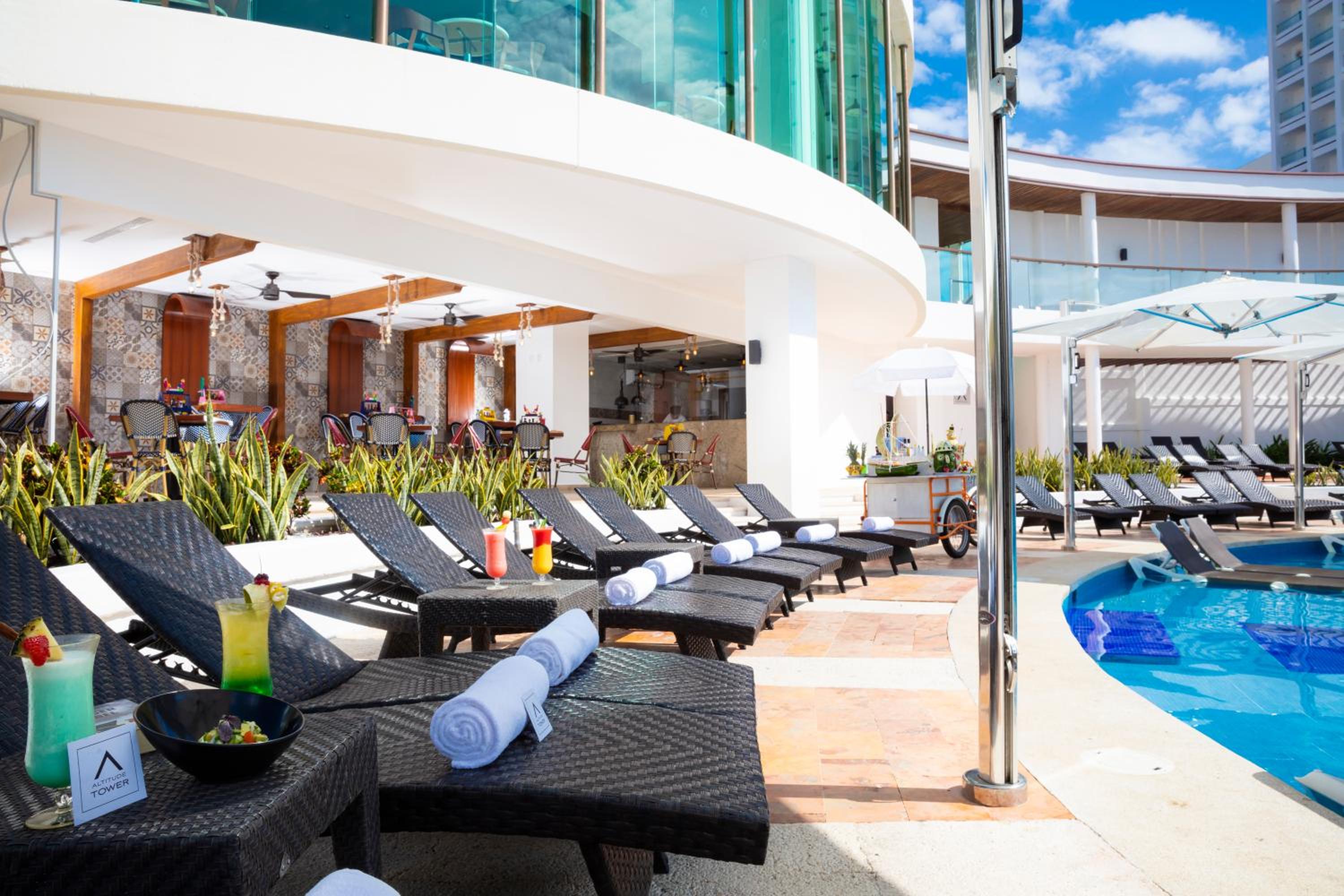 krystal-altitude-cancun