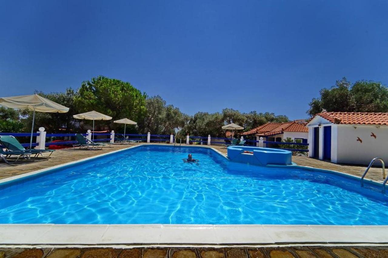 White Rock Appartementen, Kampos