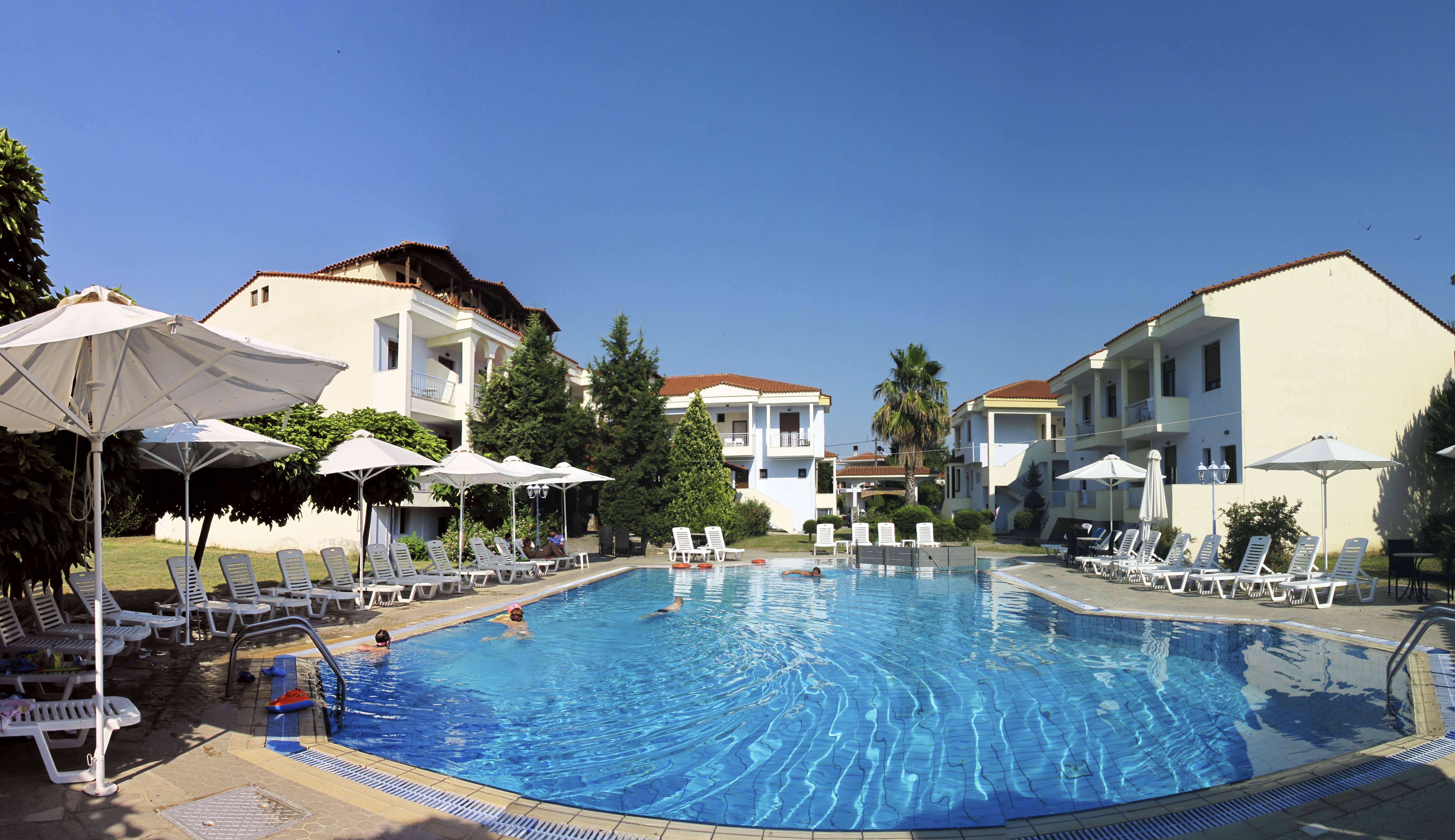 acrotel-lily-ann-village