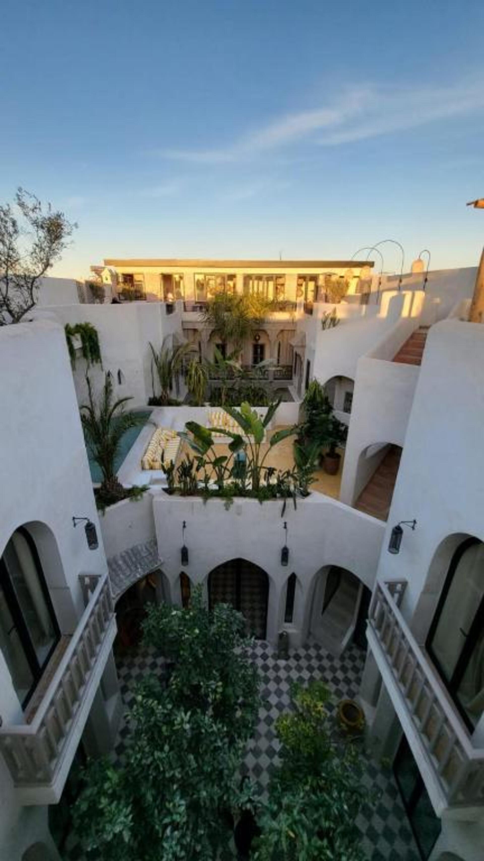 Riad XO Amira Victoria