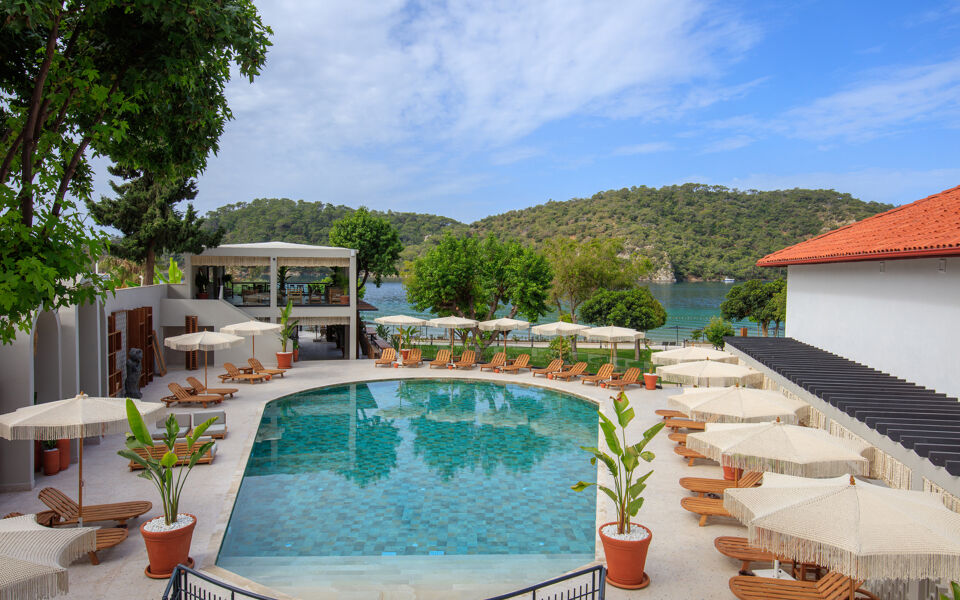 Meri Hotel