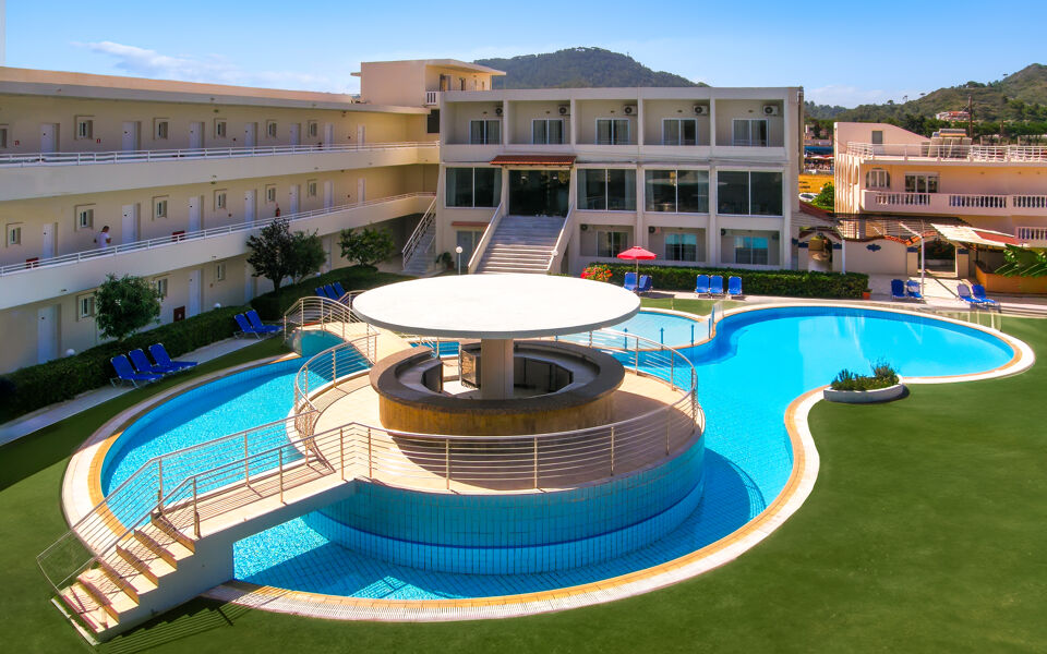 Bayside Hotel Katsaras