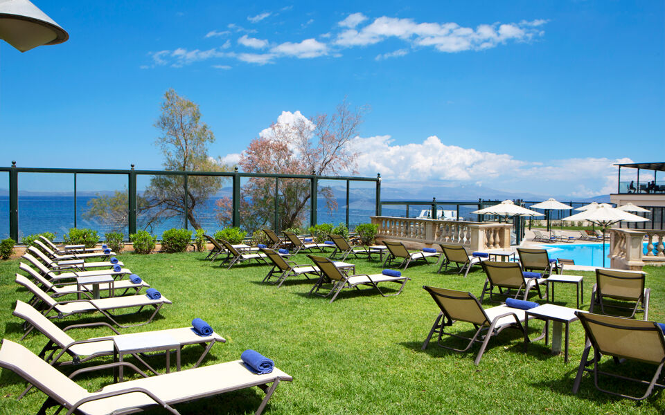 Ramada Athens Club Attica Riviera