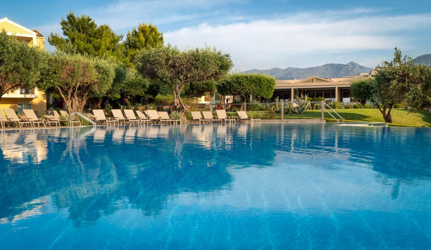 mareblue-beach-corfu-resort