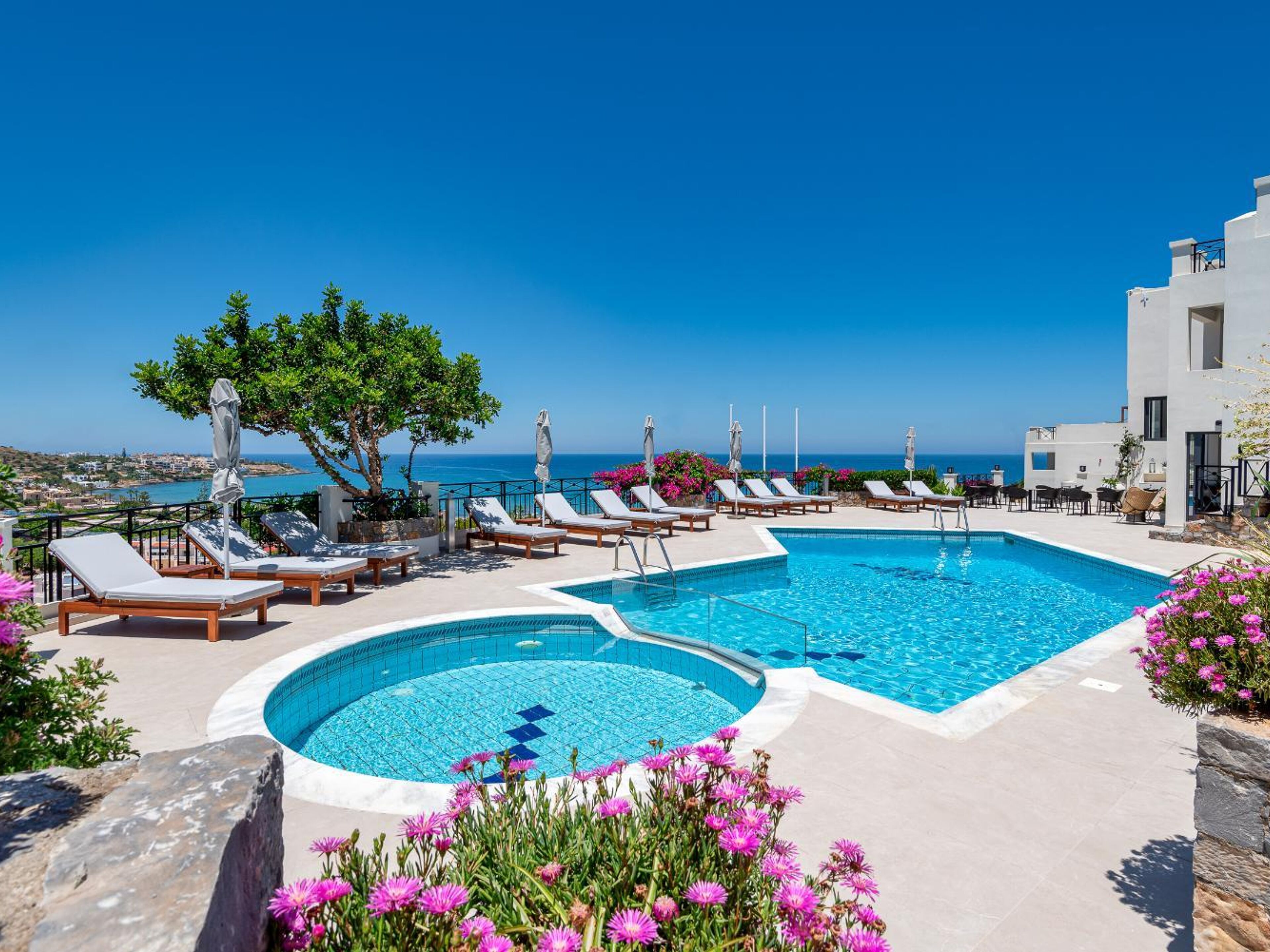 Minois Boutique Hotel