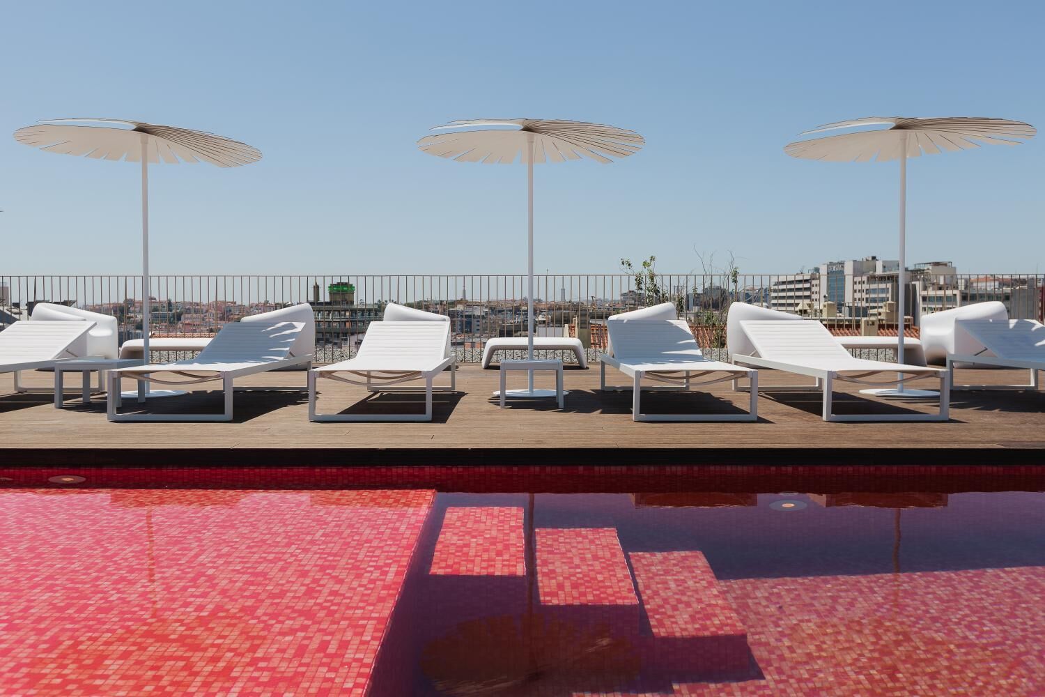 lumen-hotel-the-lisbon-light-show
