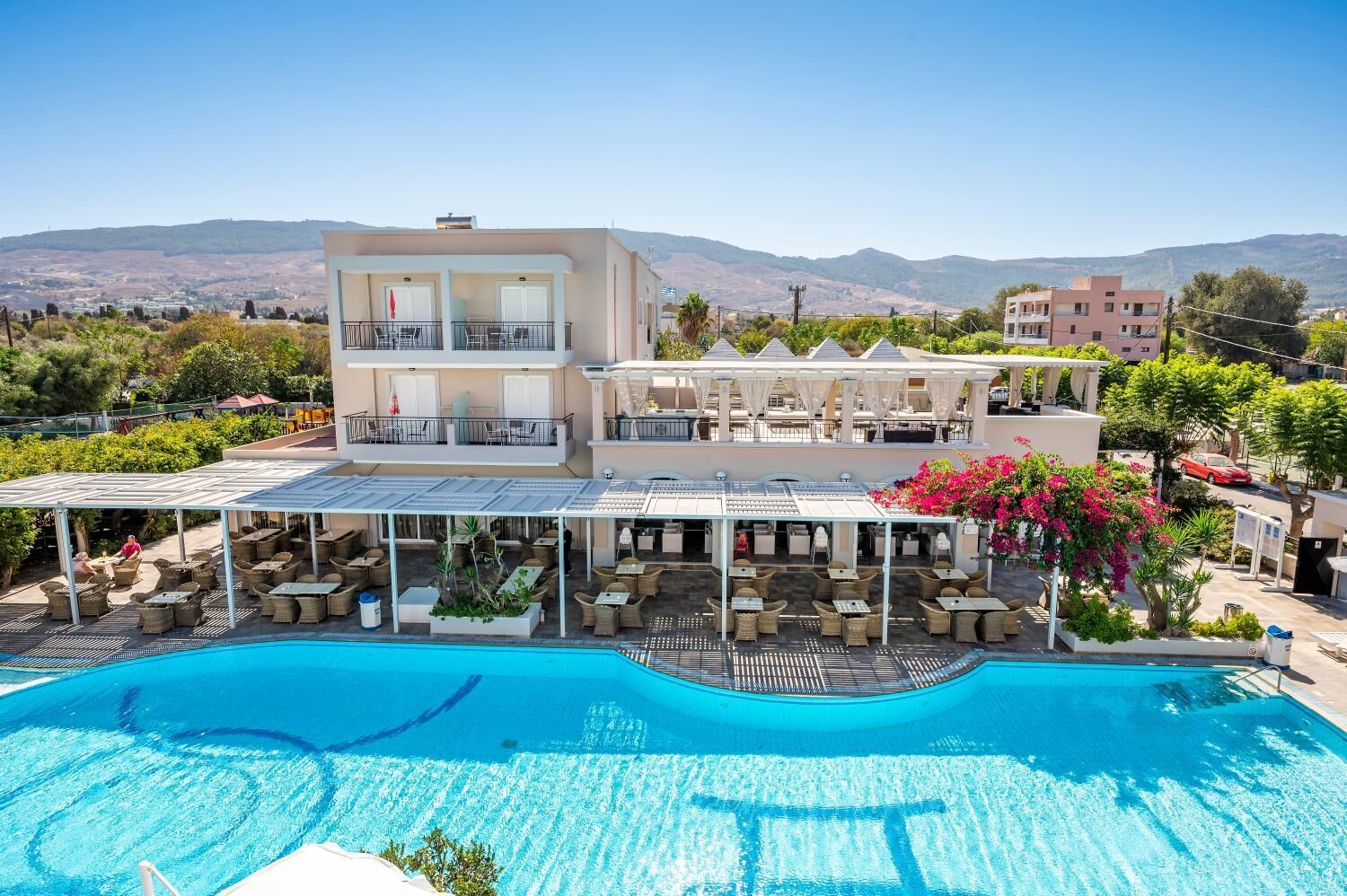 peridis-family-resort