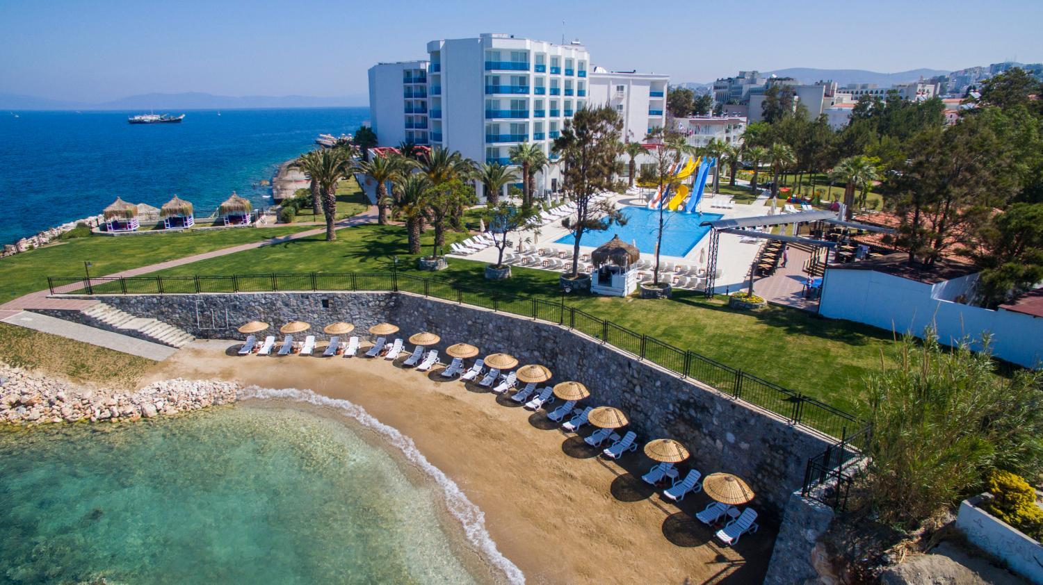 le-bleu-hotel-resort