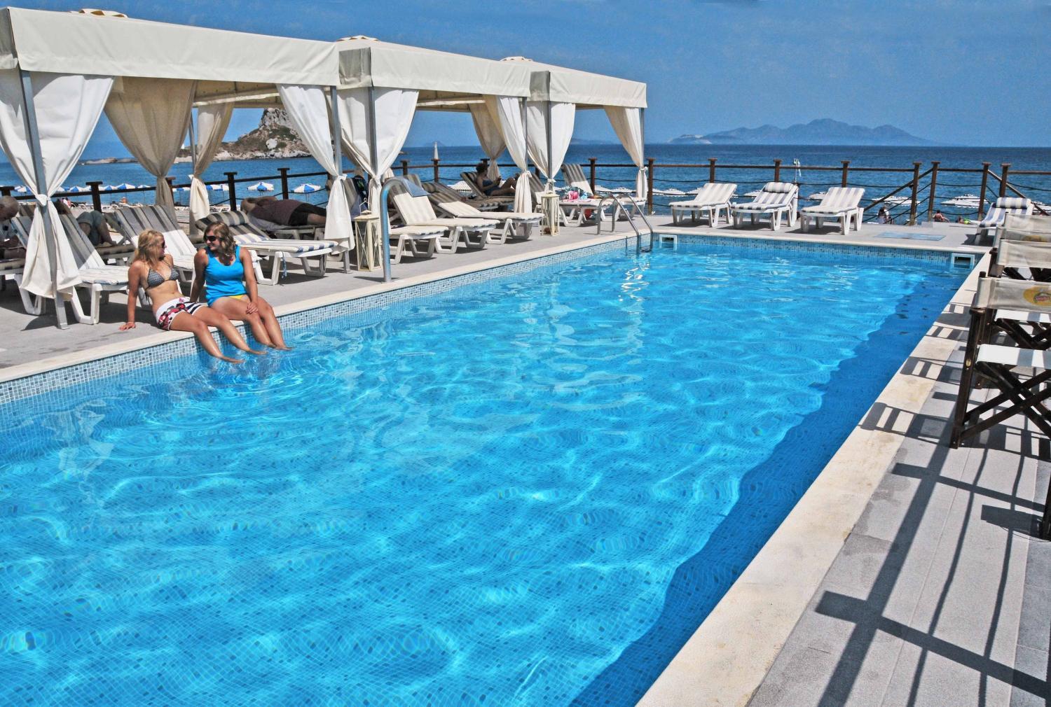 sacallis-inn-beach-hotel