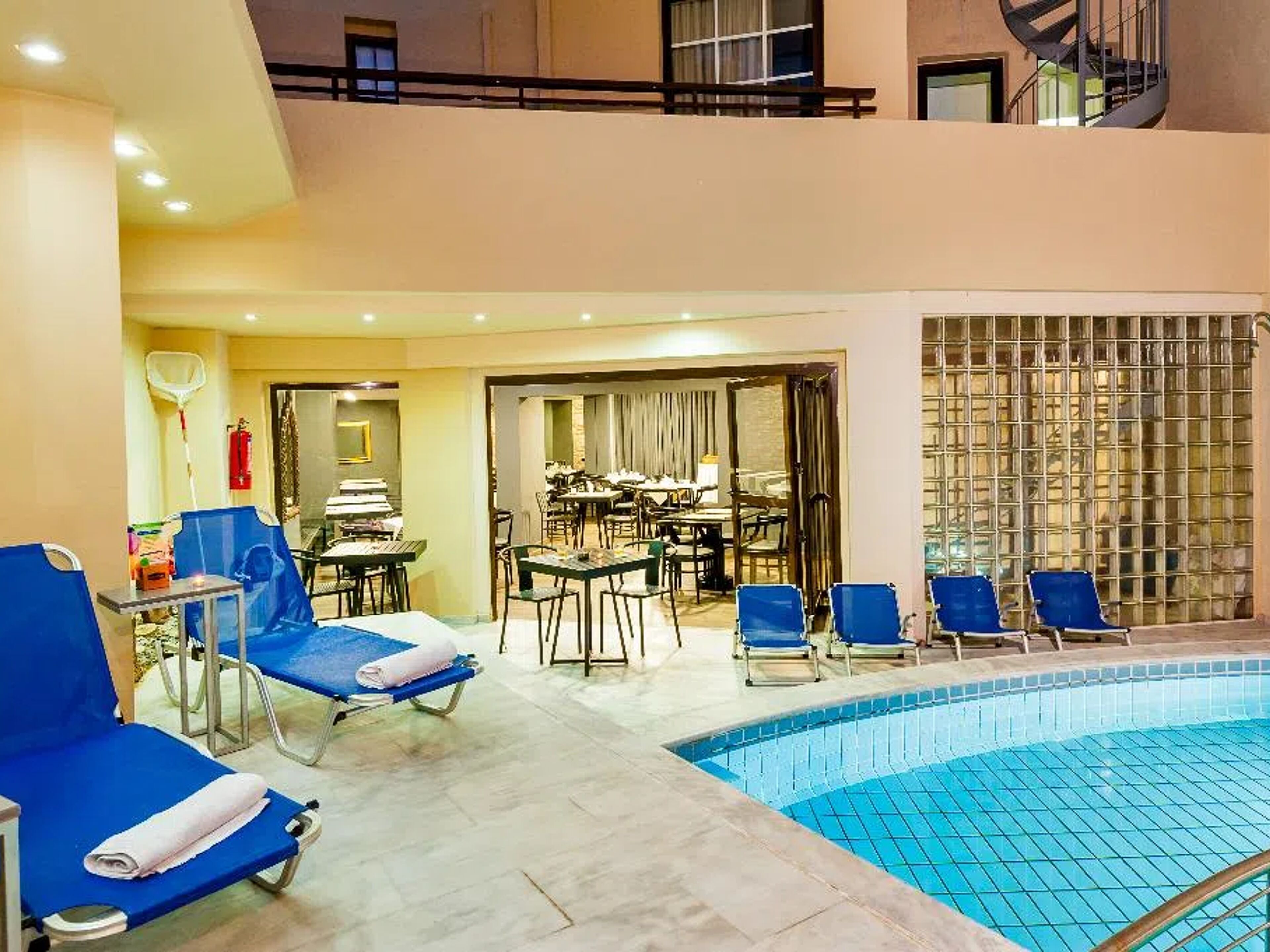 Elina Hotel