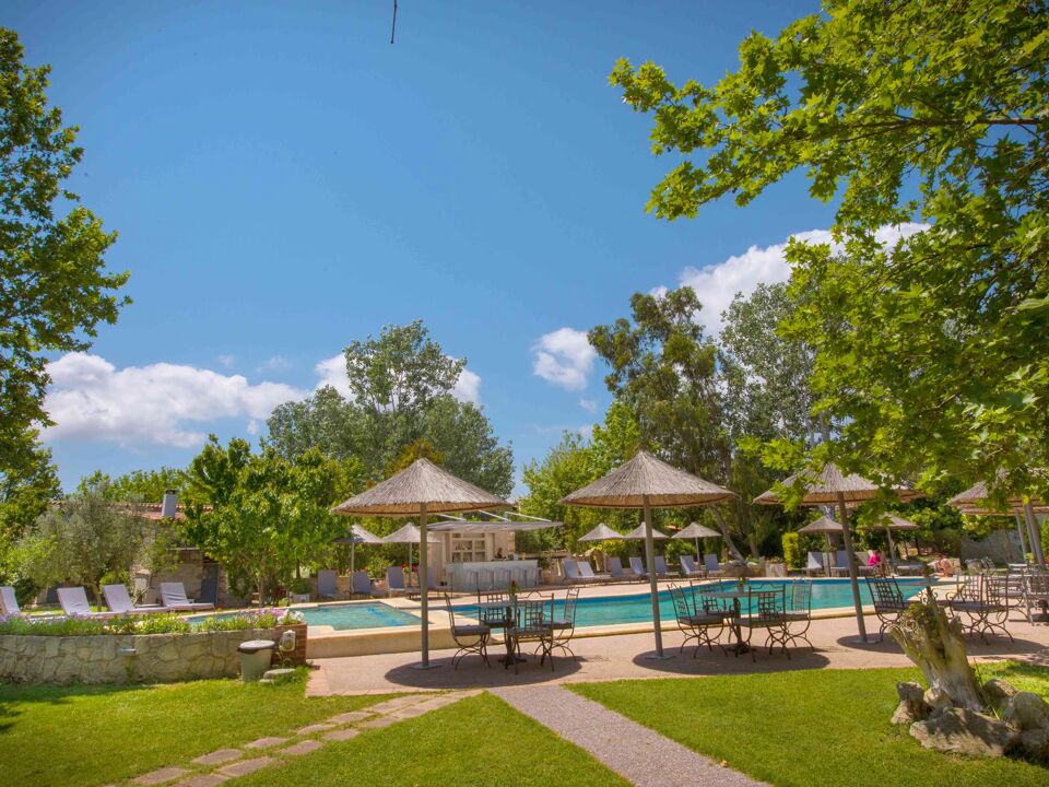 Petrino Suites Hotel