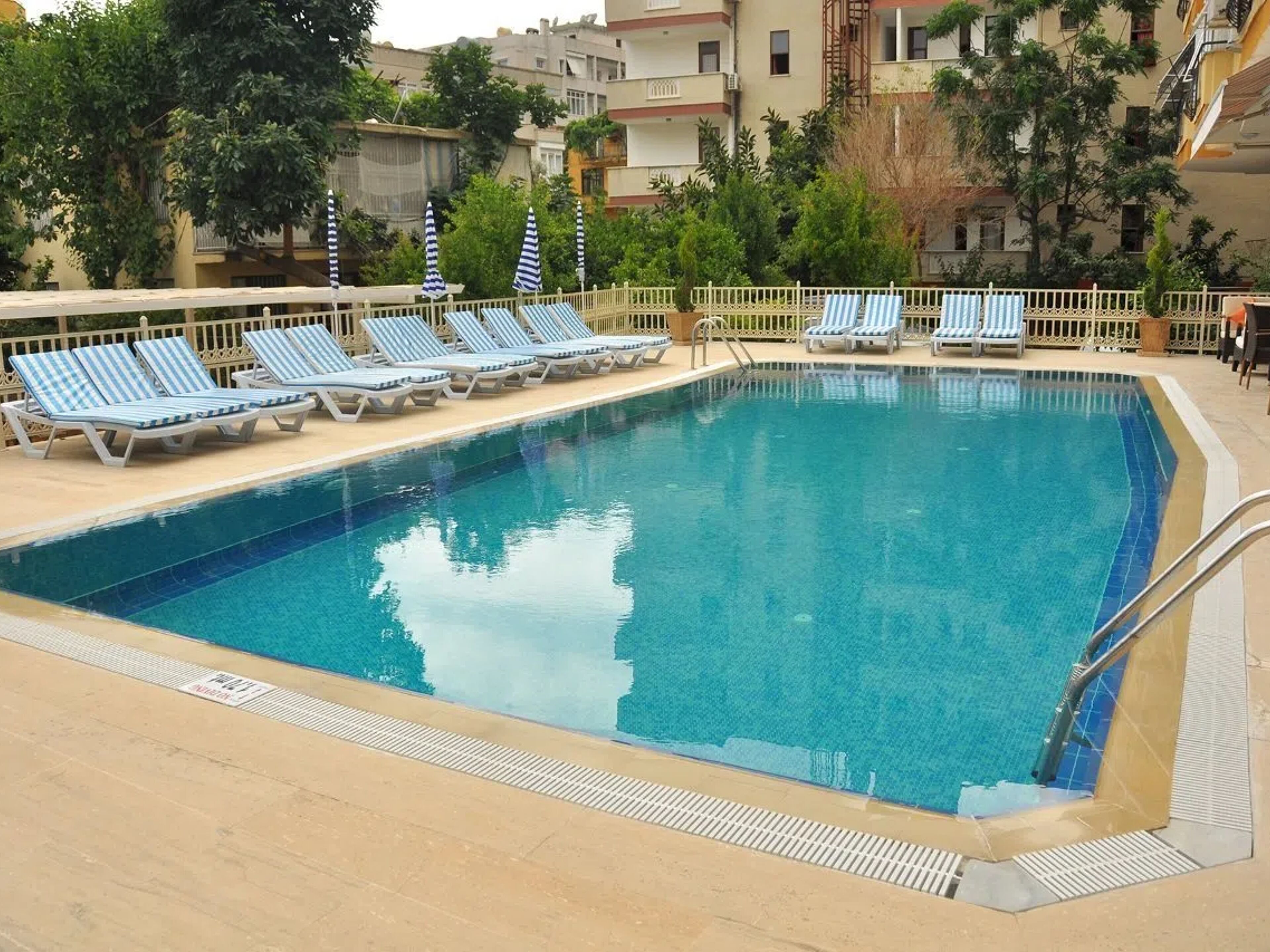 Lonicera City Hotel