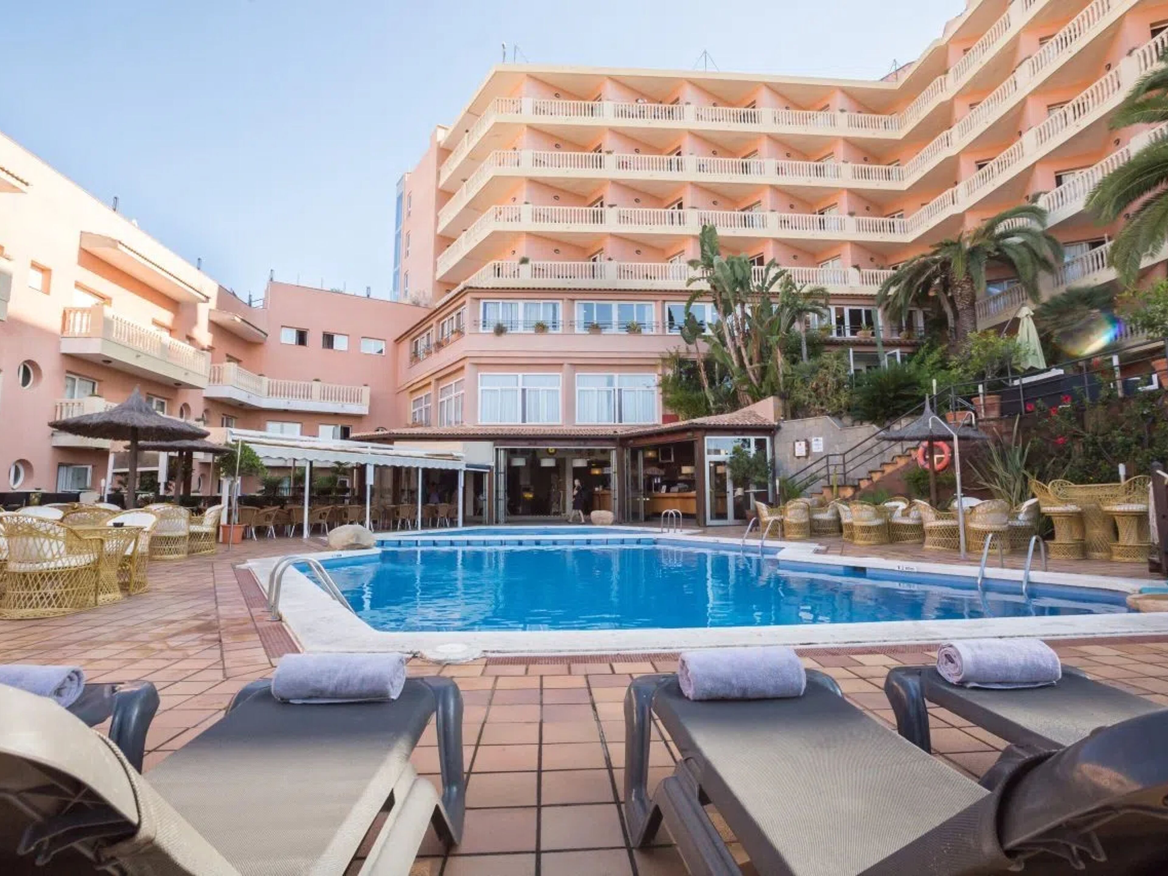 Hotel Alba Seleqtta